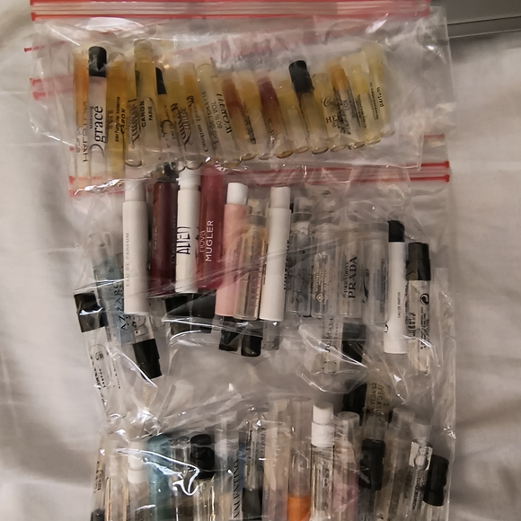 Perfume Bundle - Picture 11 of 13